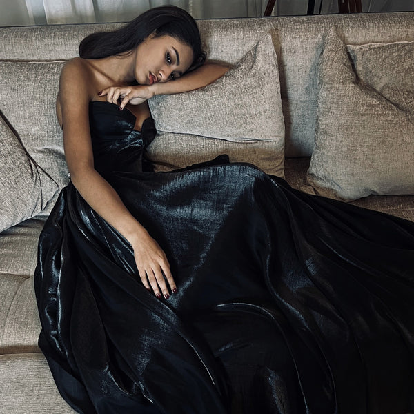 LILA'S STYLE GOWN BLACK SHIMMER WITH SIDE BOW & SIDE SLIT